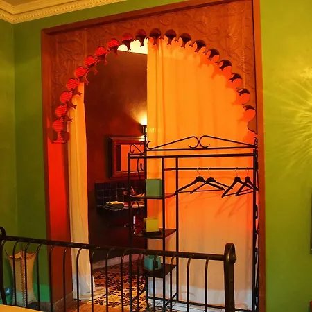 Hotel Riad Отель Льеж