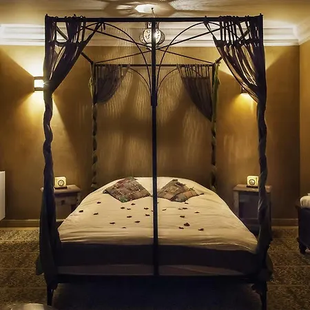 Отель Hotel Riad Льеж